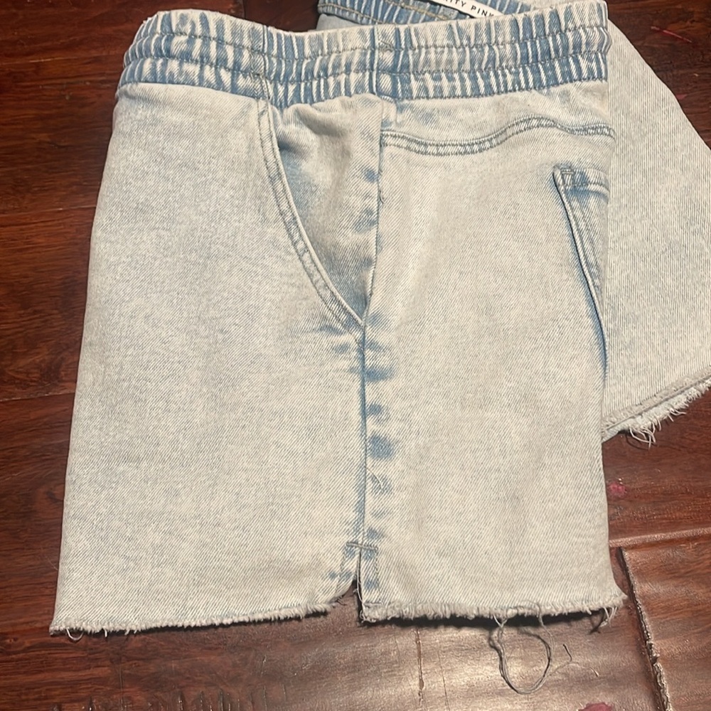 Celebrity Pink denim shorts light wash elastic wait and drawstring frayed sz XXl - Picture 9 of 11